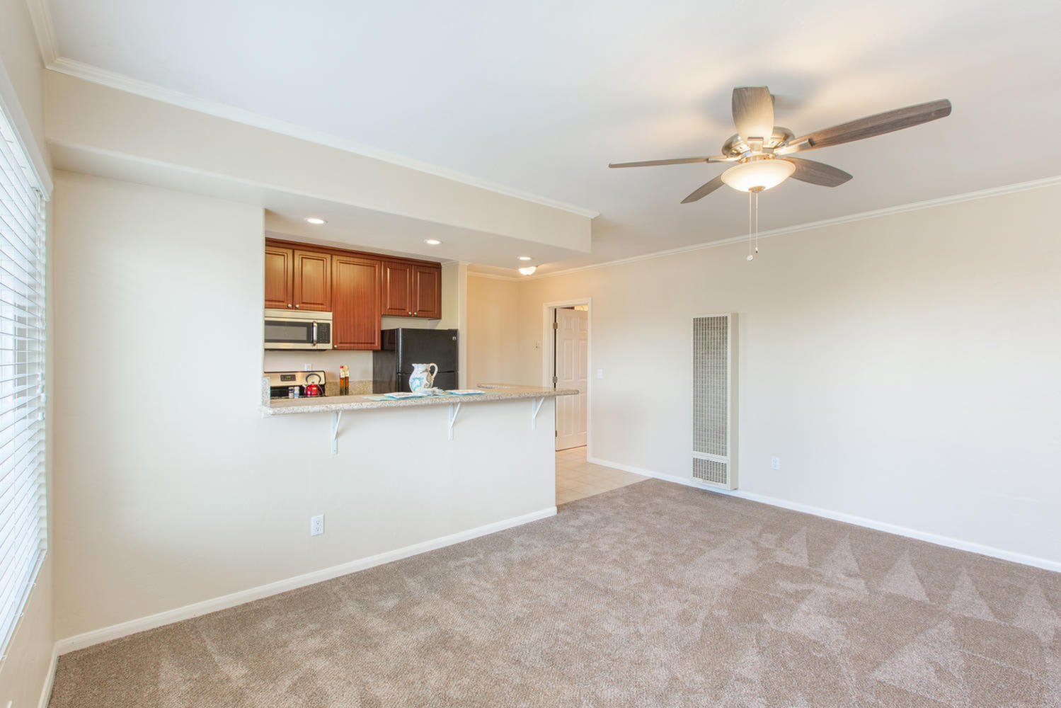 Elan Ocean Walk Apartment Homes – photo 5