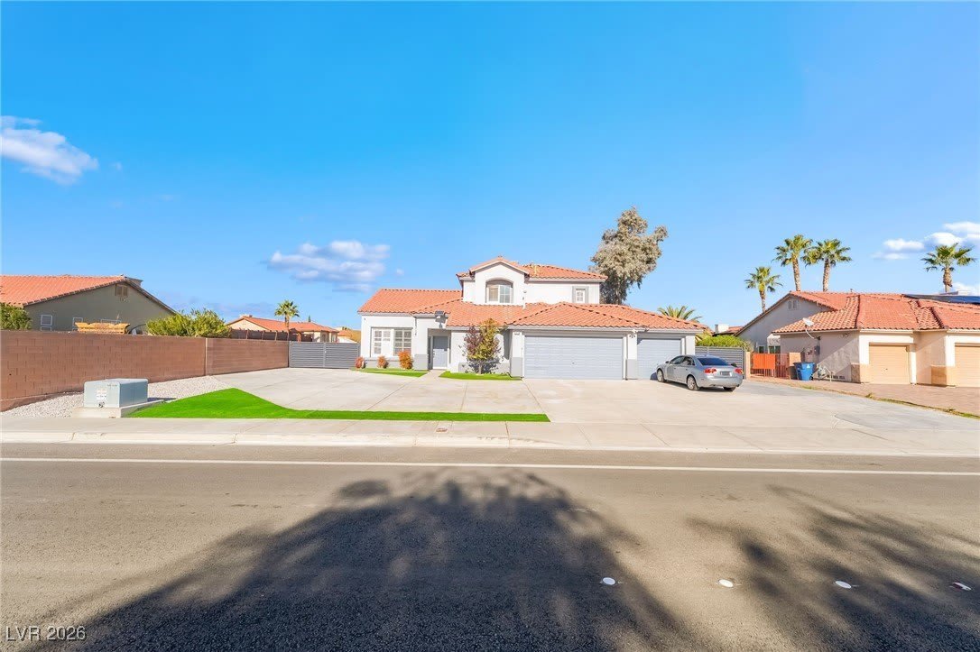 2076 E Wigwam Avenue – photo 2