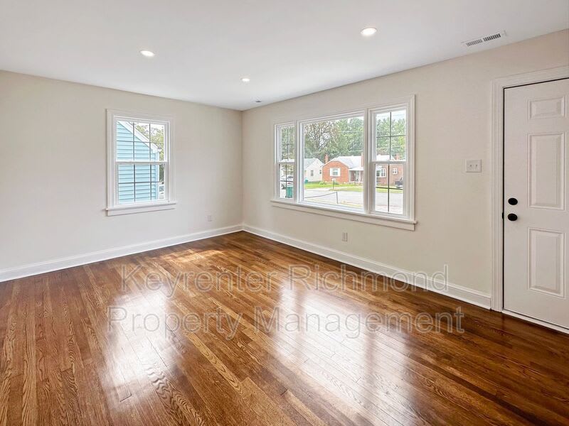 7409 Landsworth Avenue – photo 2