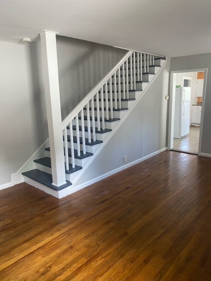 Available August! 4/5BR, 2BA Campus and Bryan Park! – photo 2