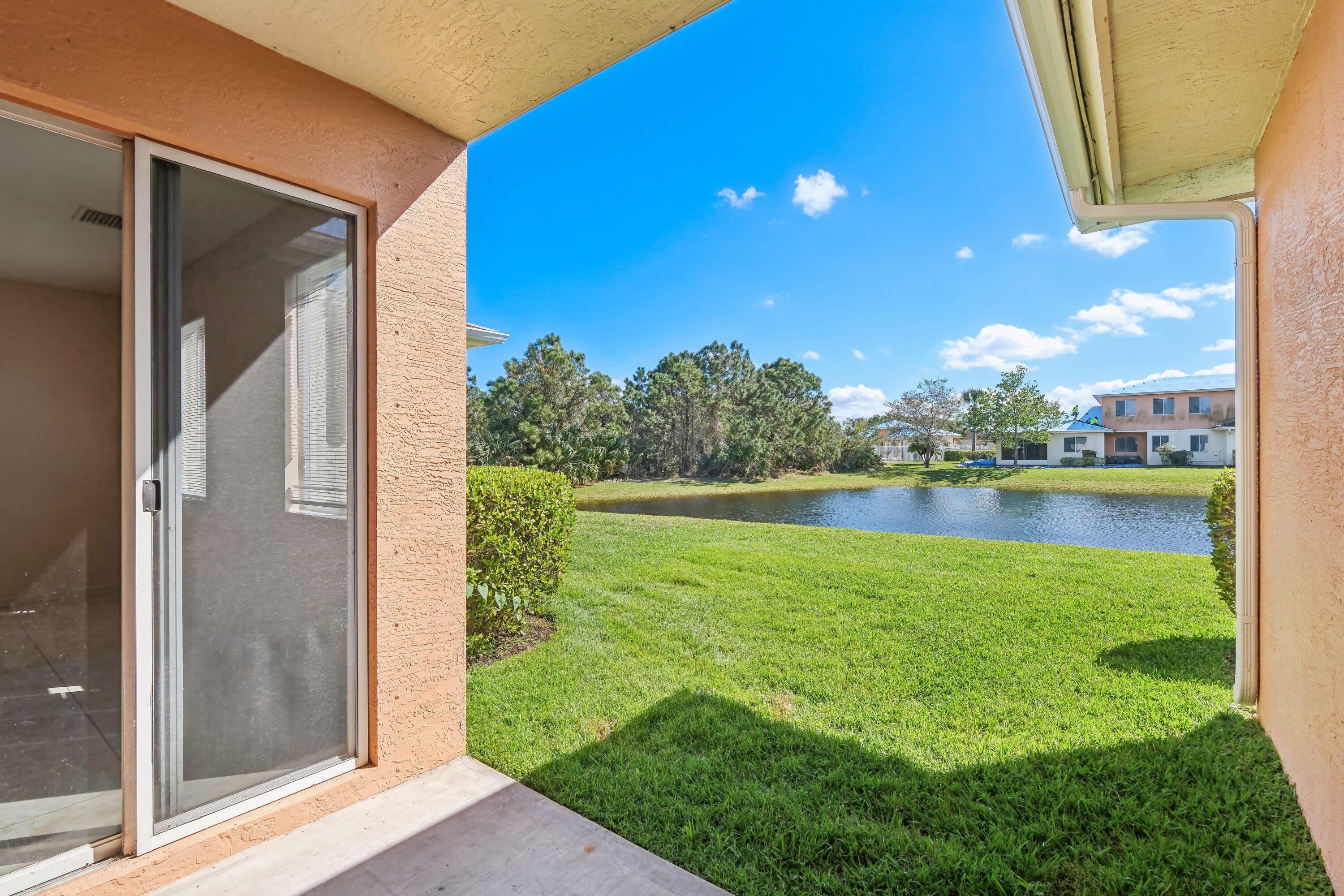 2584 SW Stockbridge Sq SW – photo 3