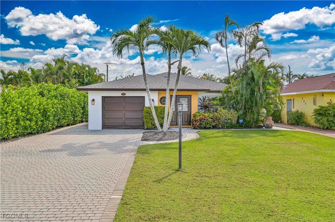 572 105th Avenue N – photo 3