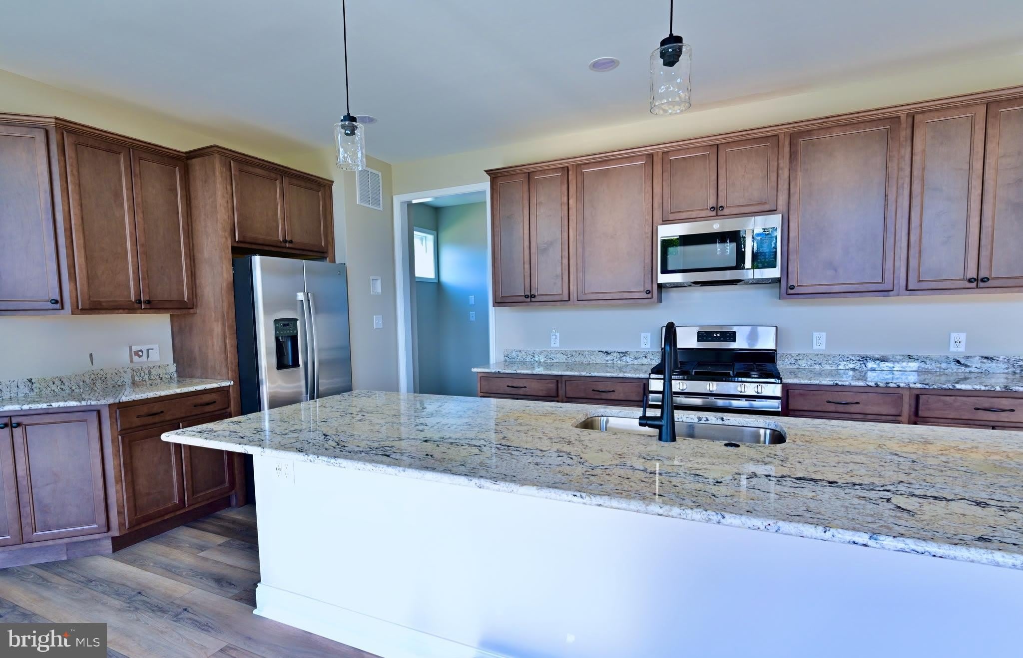 19504 Safflower Way – photo 4