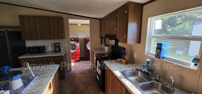 7812 Fleetwood Drive – photo 3