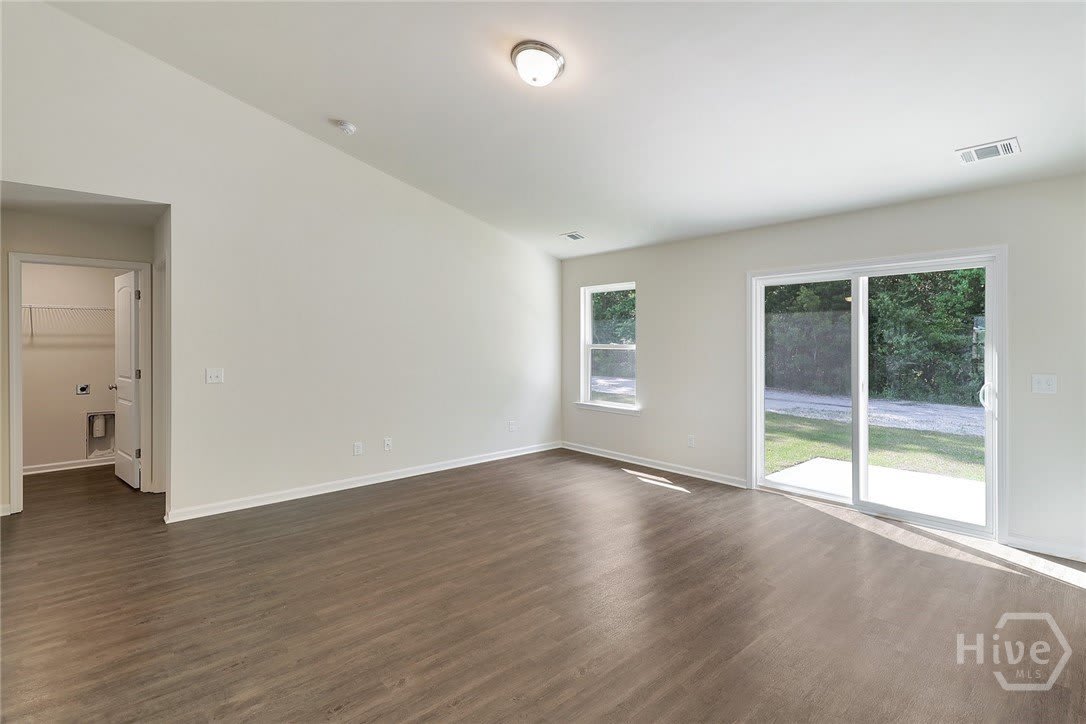 213 Willis Way – photo 5
