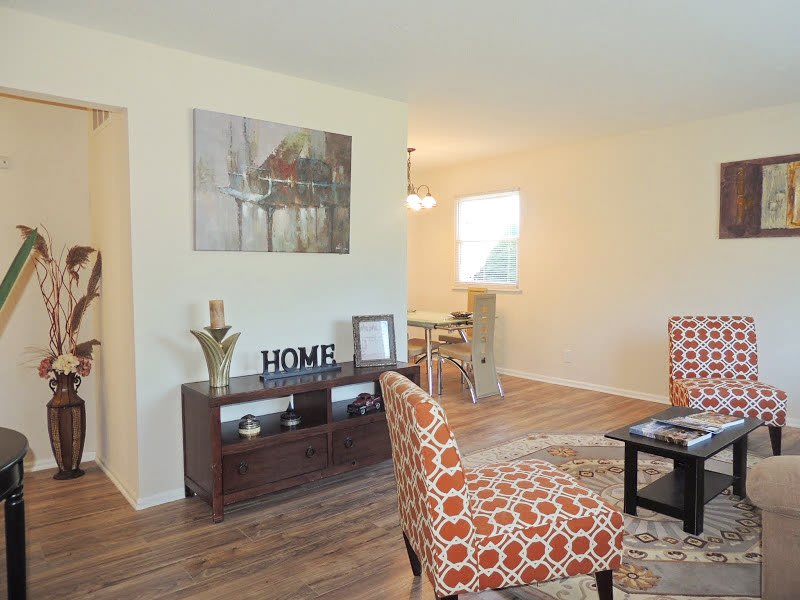 Recently Completely Renovated 4 Bed 2 Bath Cape Cod For Rent – photo 2