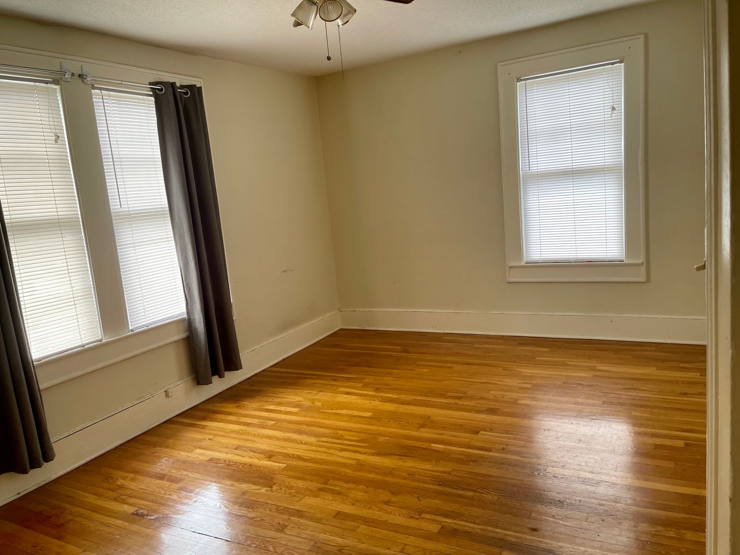 3 Bedroom 2 Bath In Heathwood Area – photo 4