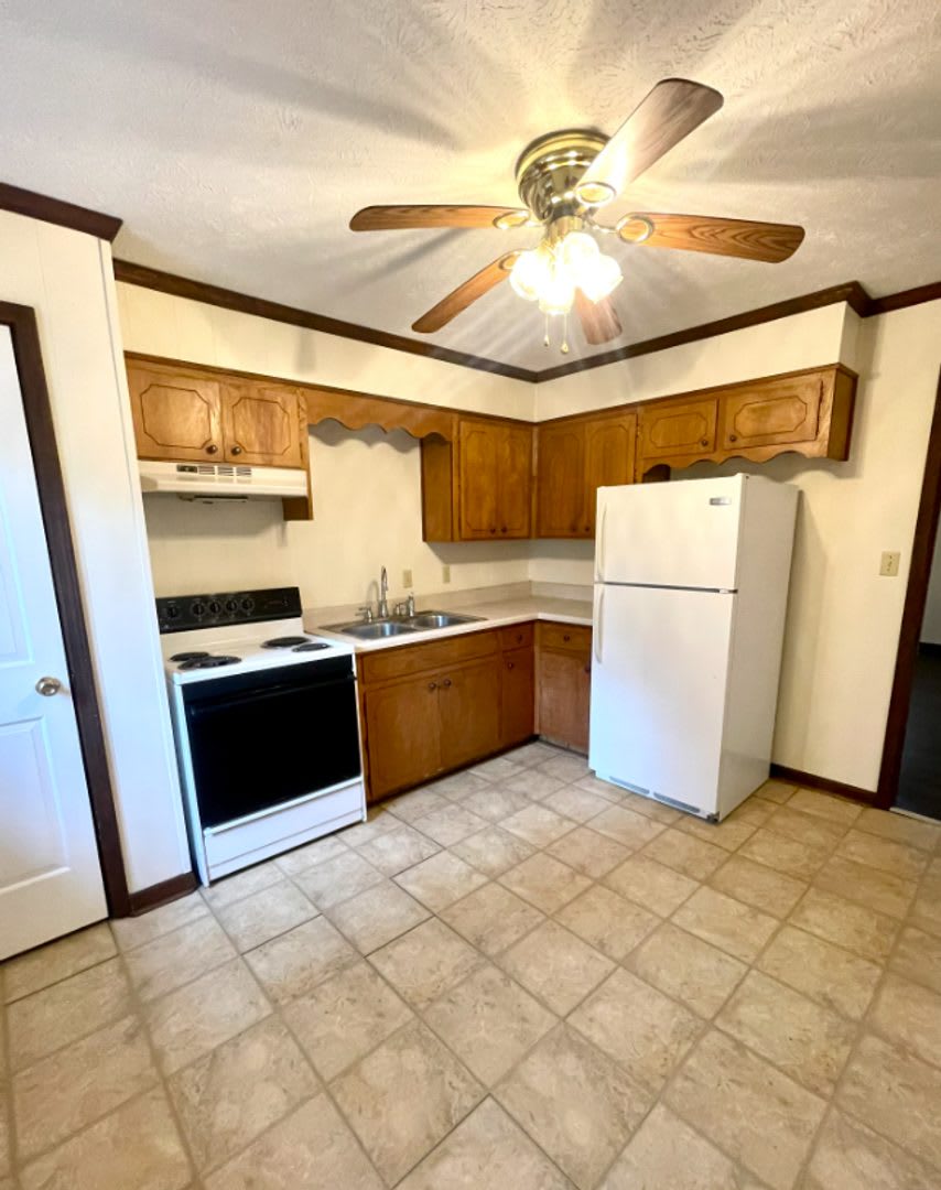 215 Geoff Lane – photo 3