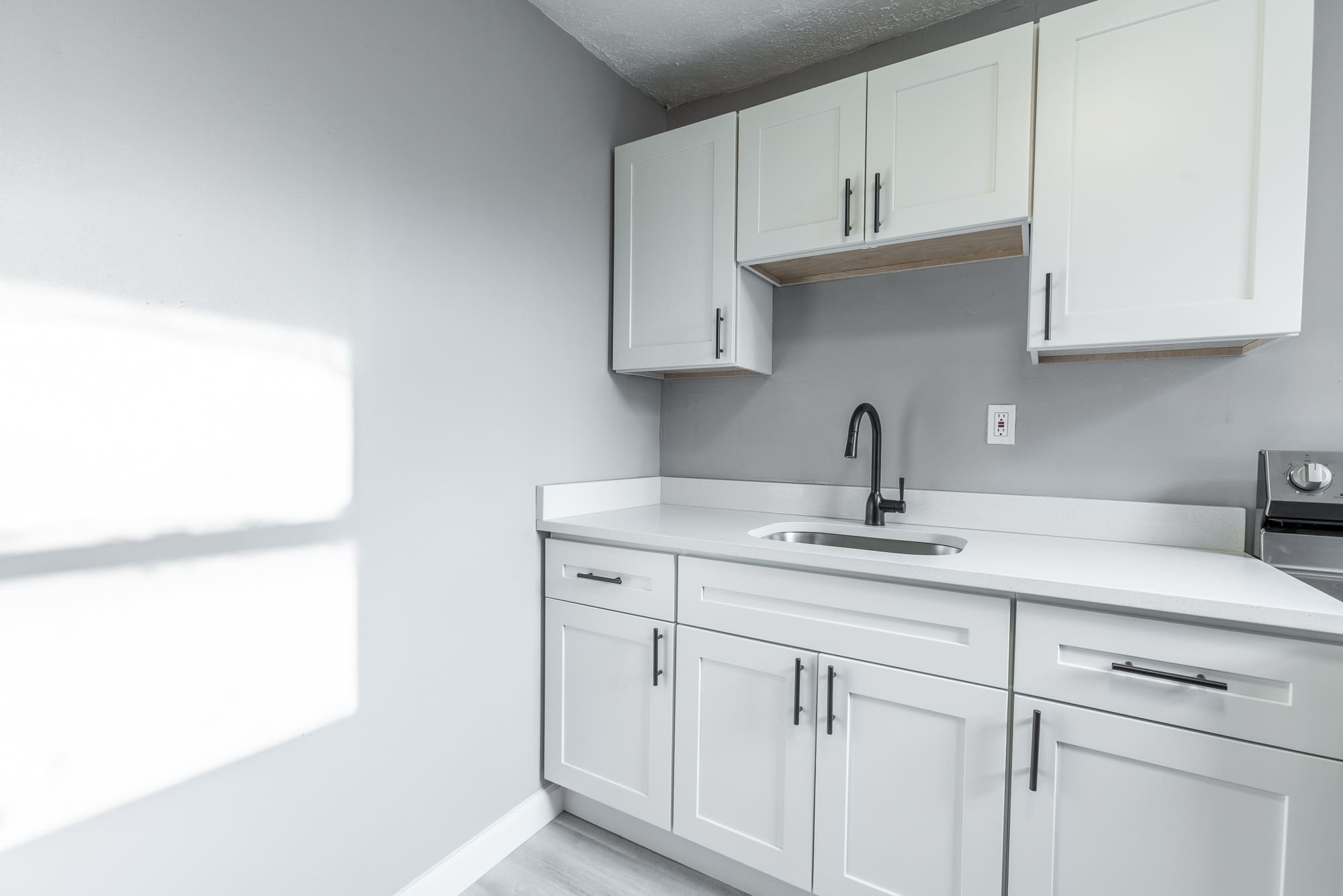608 Taylor Avenue 202 – photo 2