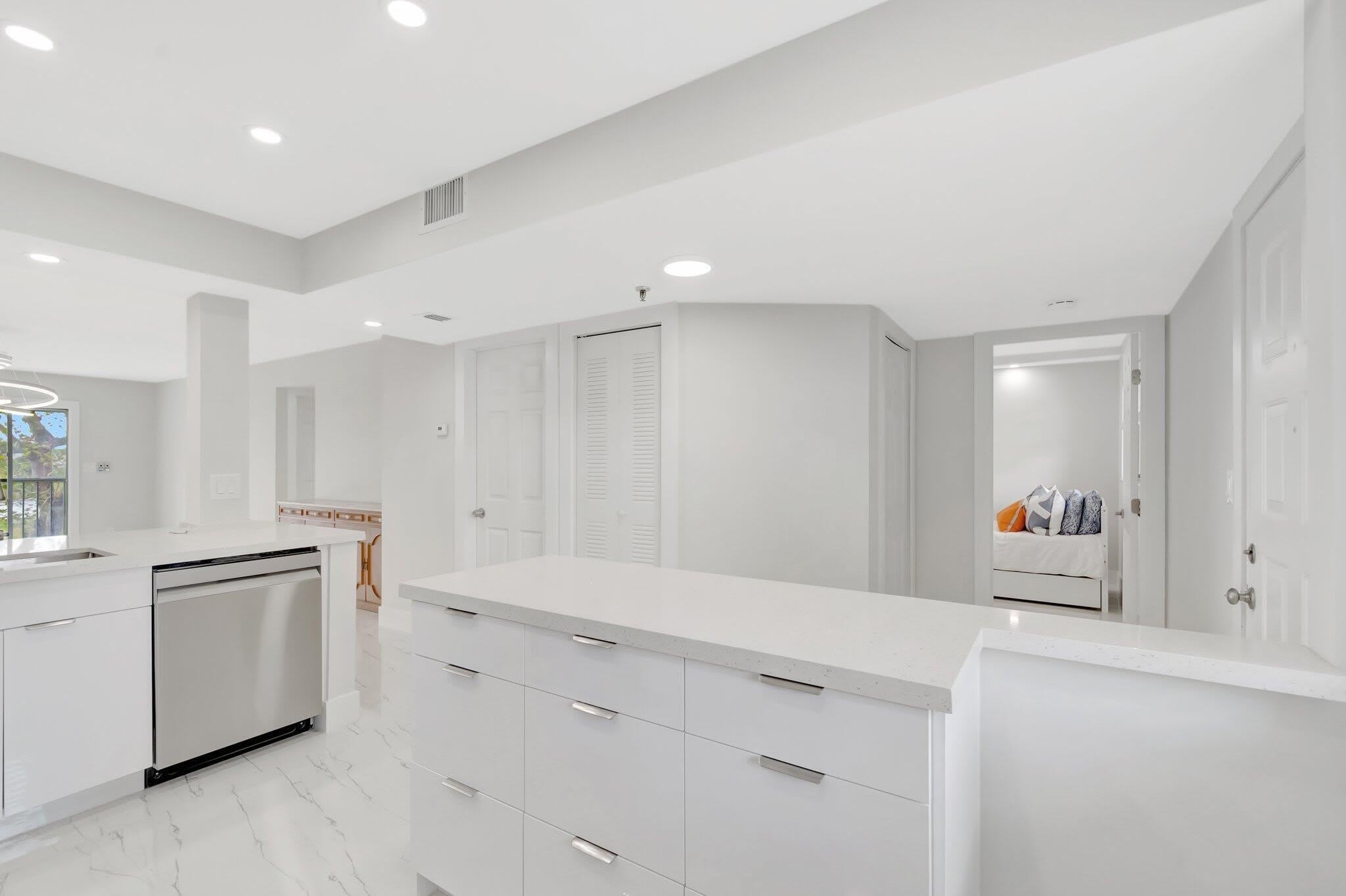 7240 Huntington Lane – photo 5