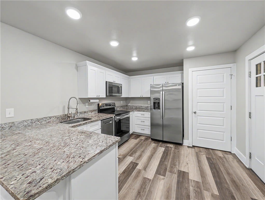 24 Hampstead Lane – photo 3