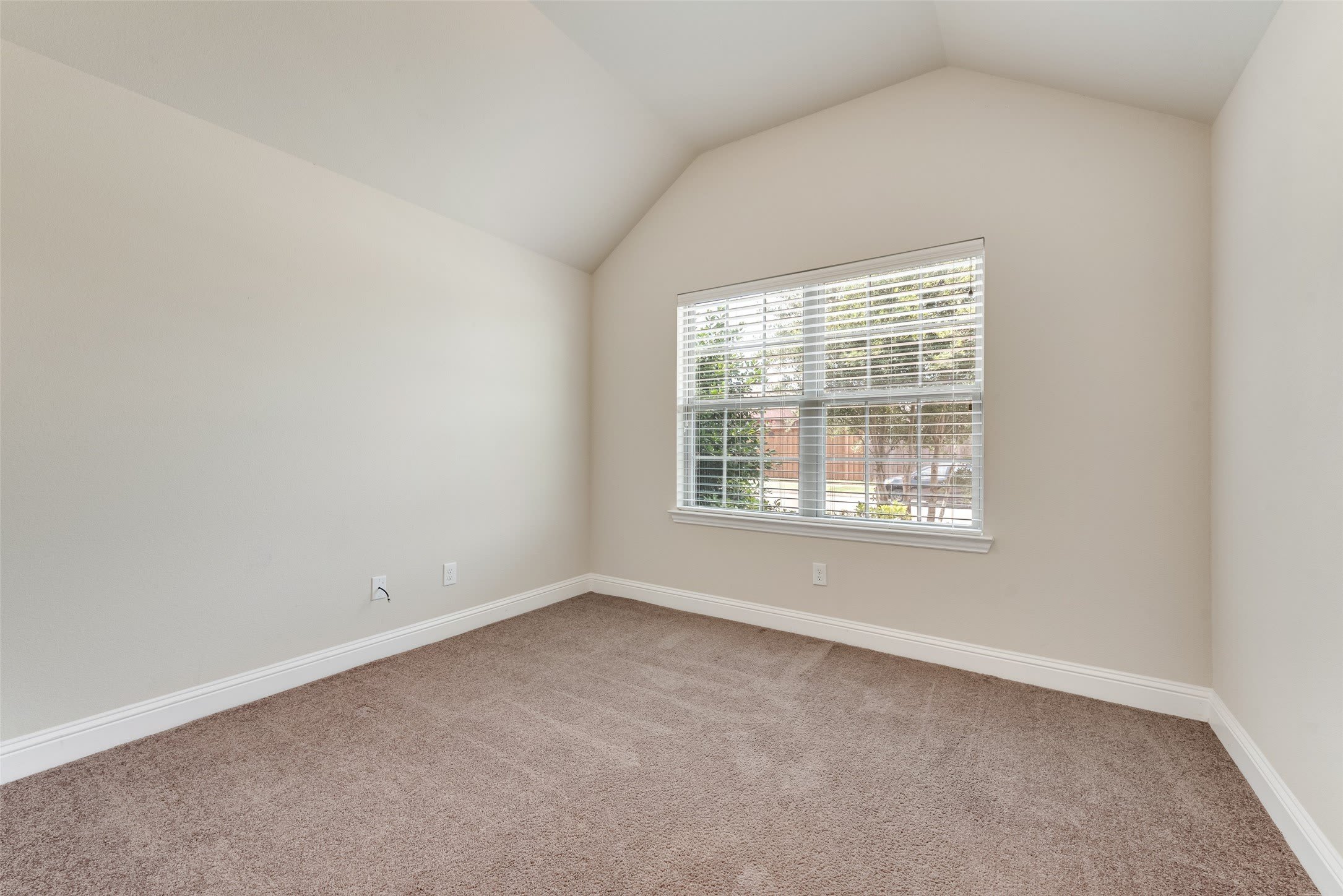 766 Ruffian Way – photo 4