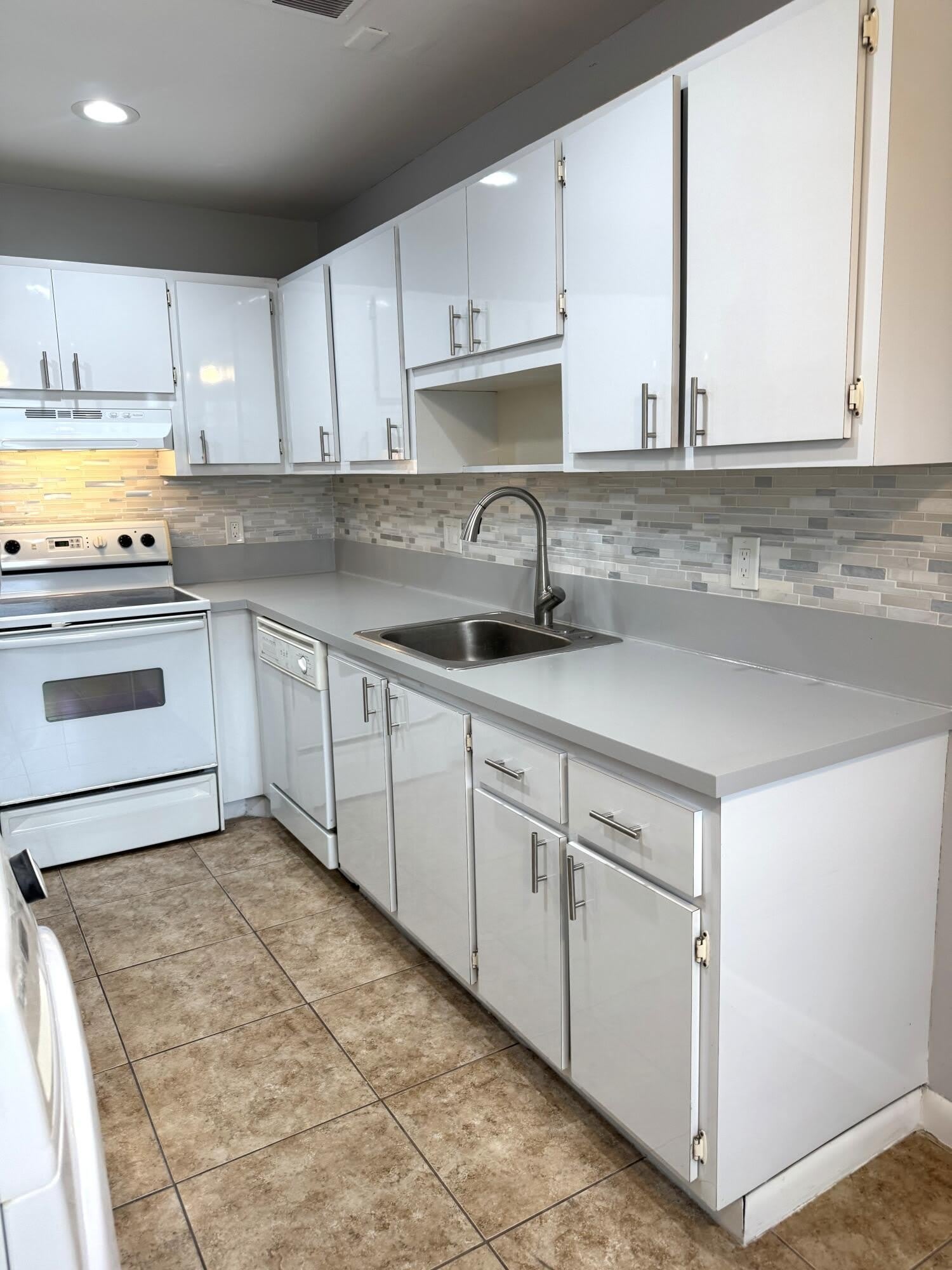 1100 Boxwood Drive – photo 4