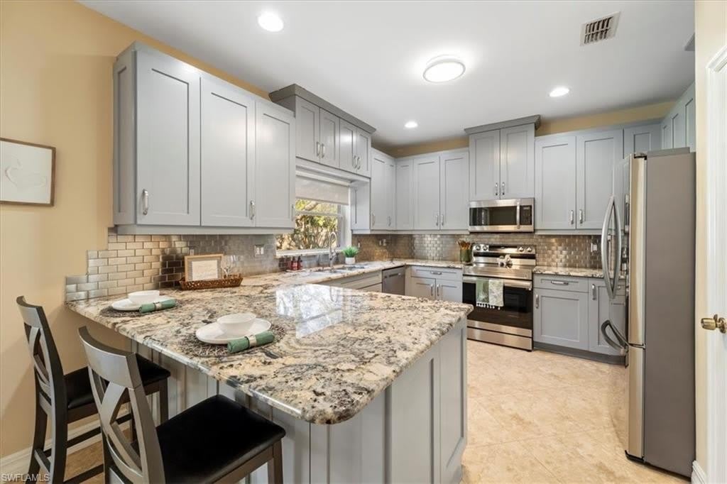 12341 Eagle Pointe Cir – photo 1