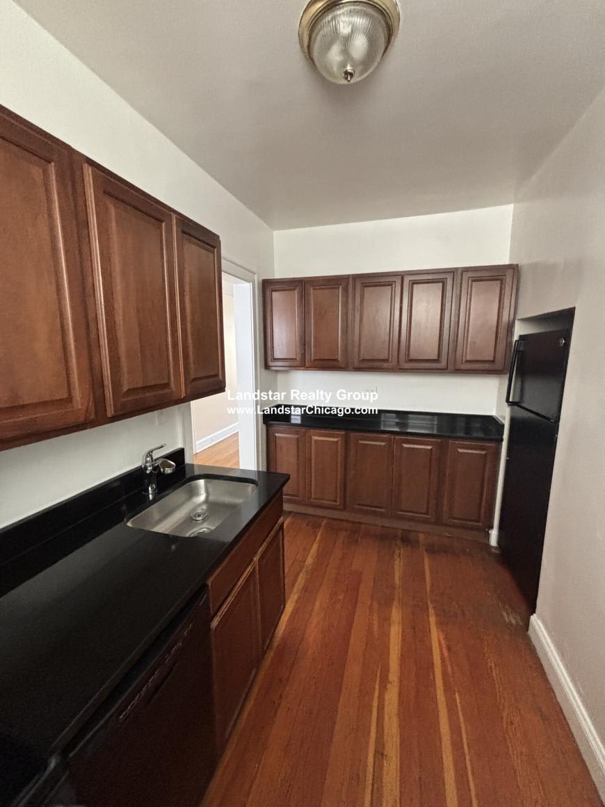 1924 West Morse Ave. – photo 5