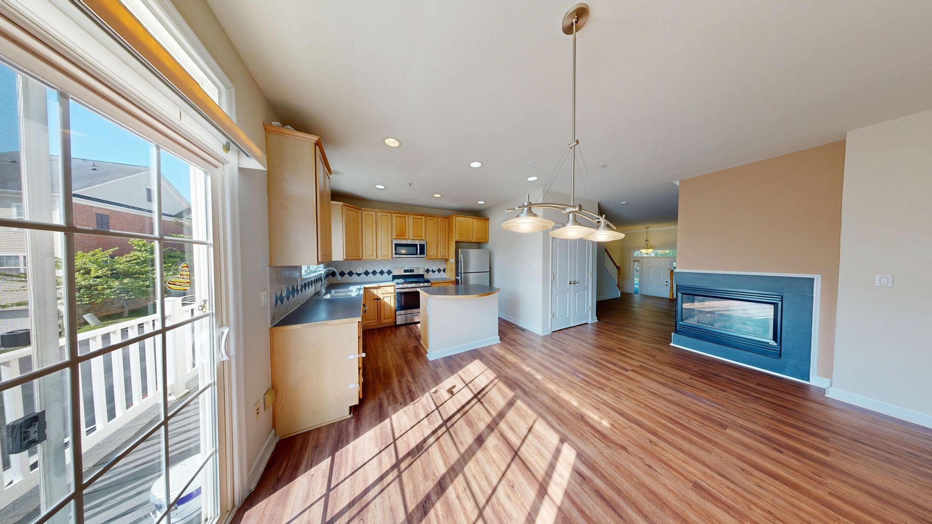 3Bedroom/2full+2Half Baths – photo 5