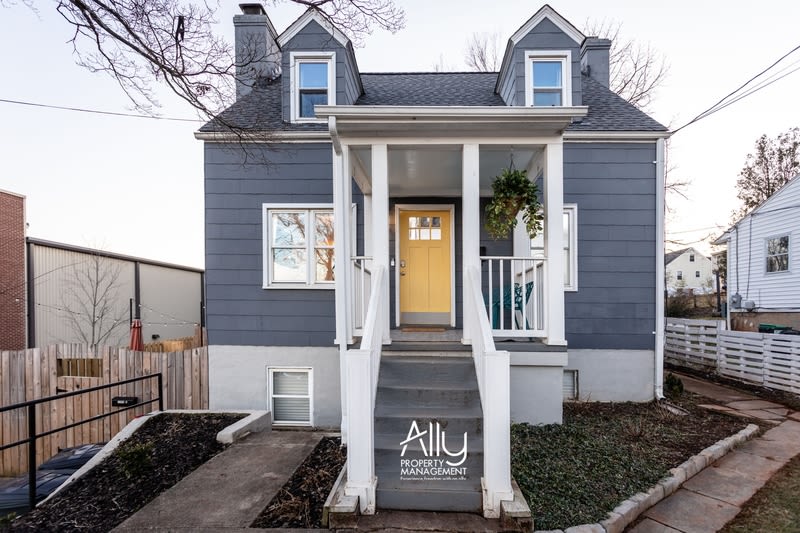 1304 Belleview Avenue – photo 1