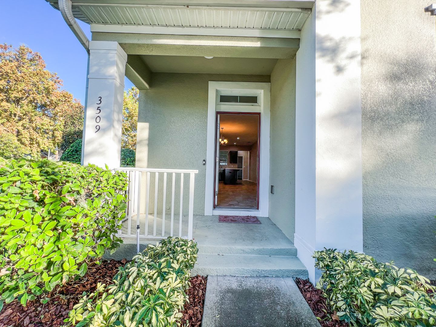 Spacious 4-Bedroom Townhome in Harmony – A Perfect Blend of Nature & Comfort! – photo 4