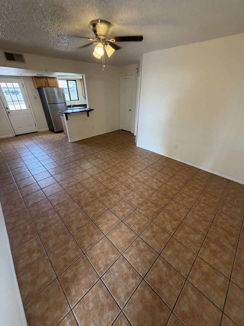 2/2 condo in the heart of Sunnyslope – photo 4