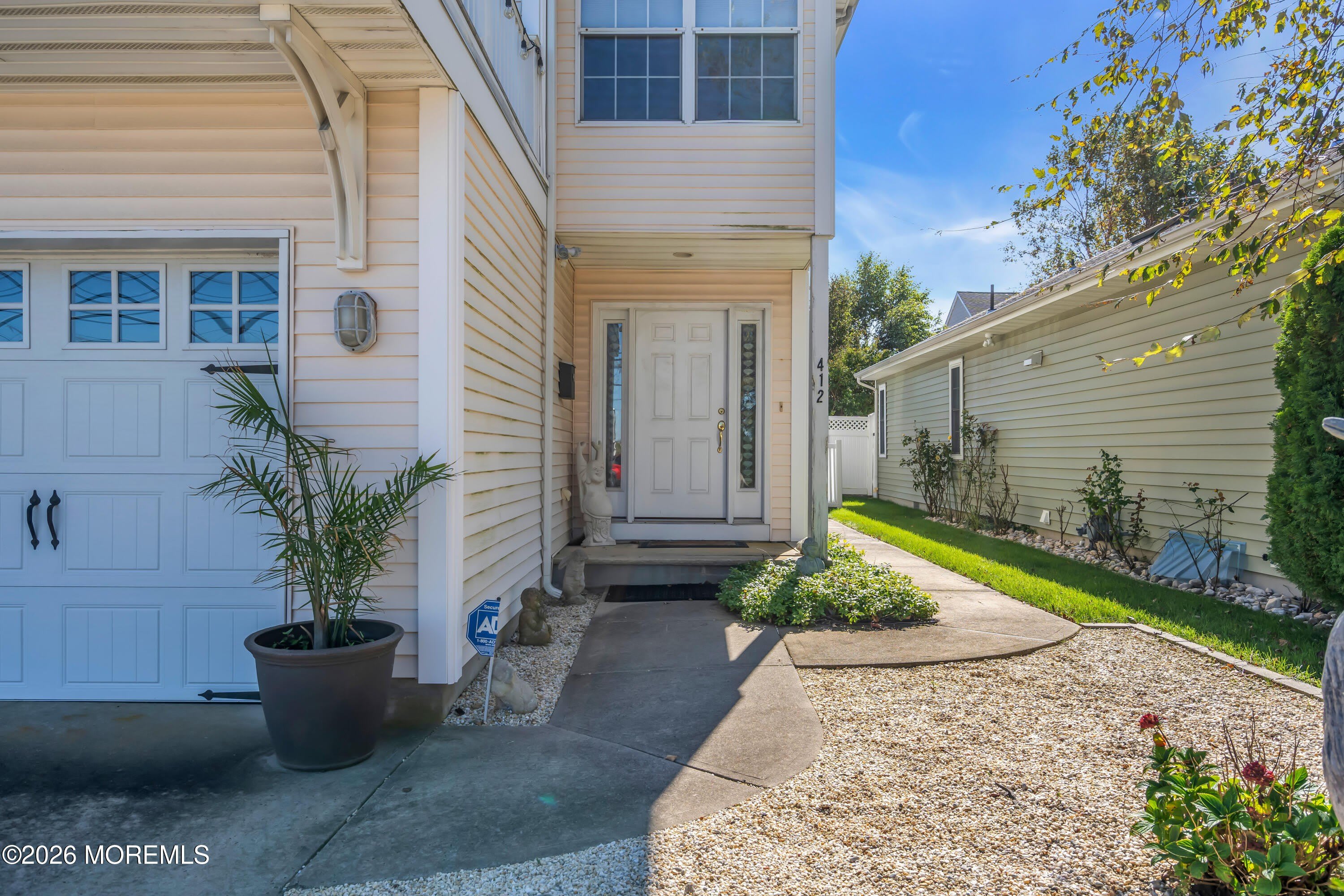 412 Broadway – photo 3