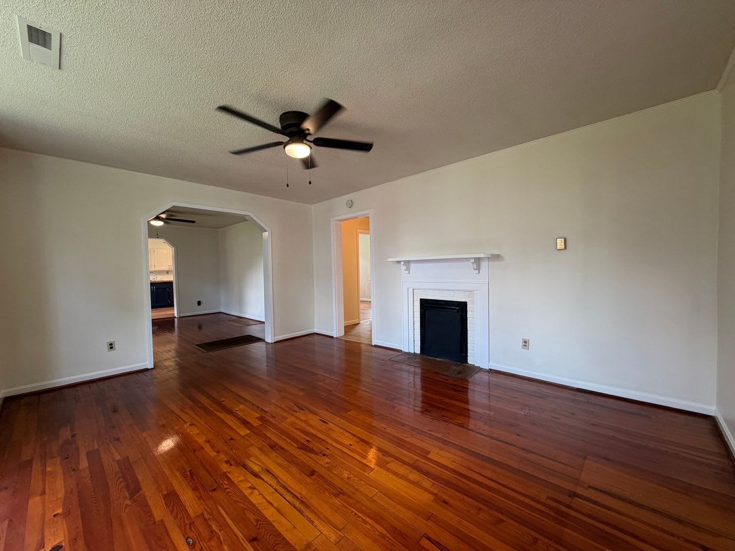 Charming 2 1 House In Celanese 1 595 – photo 5