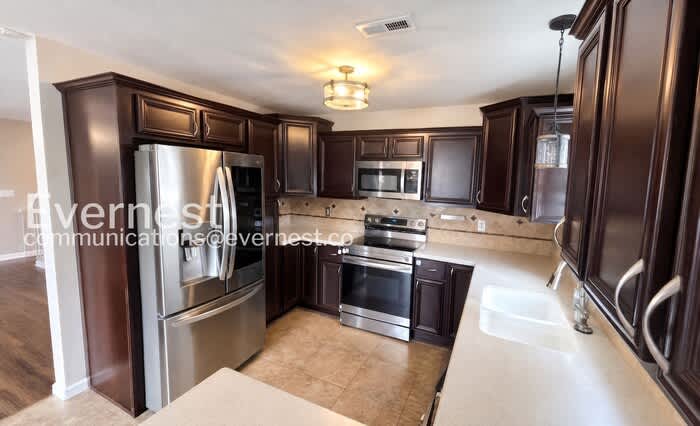 4759 Perlman Street – photo 5