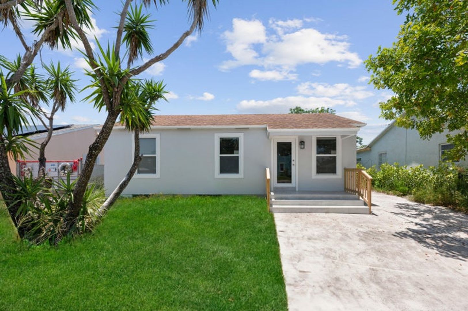 720 Mcintosh Street West Palm Beach Fl 33405 – photo 5