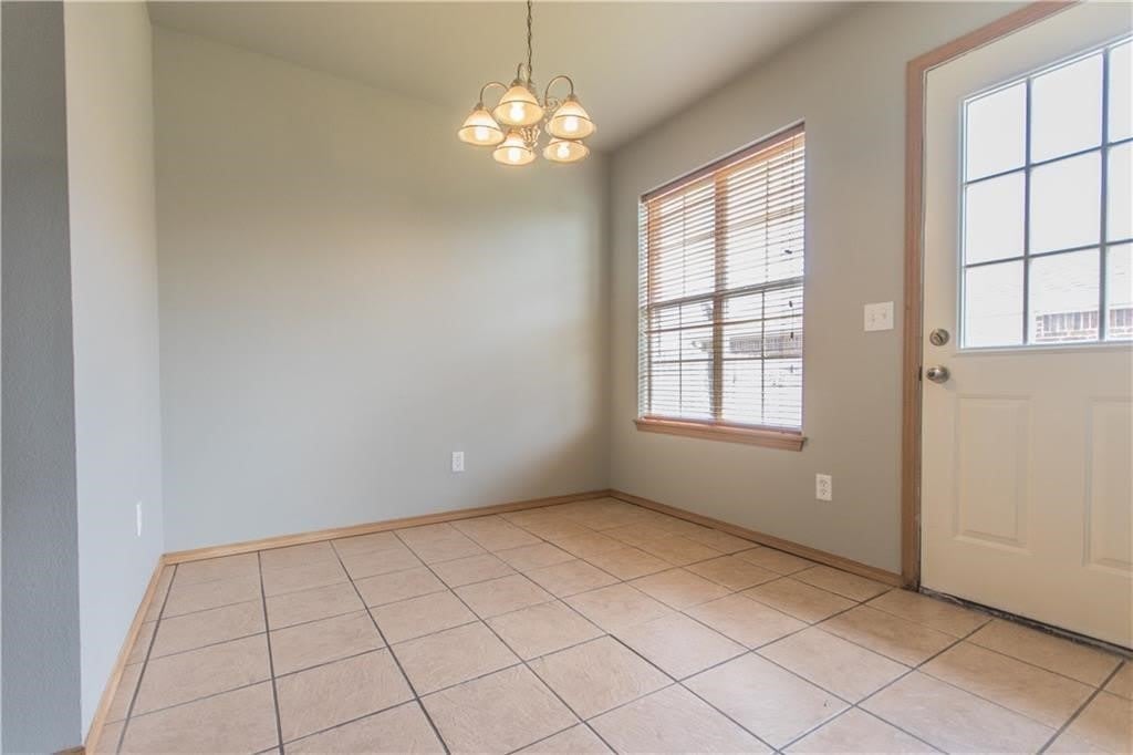 2755 Carondolet Street – photo 4