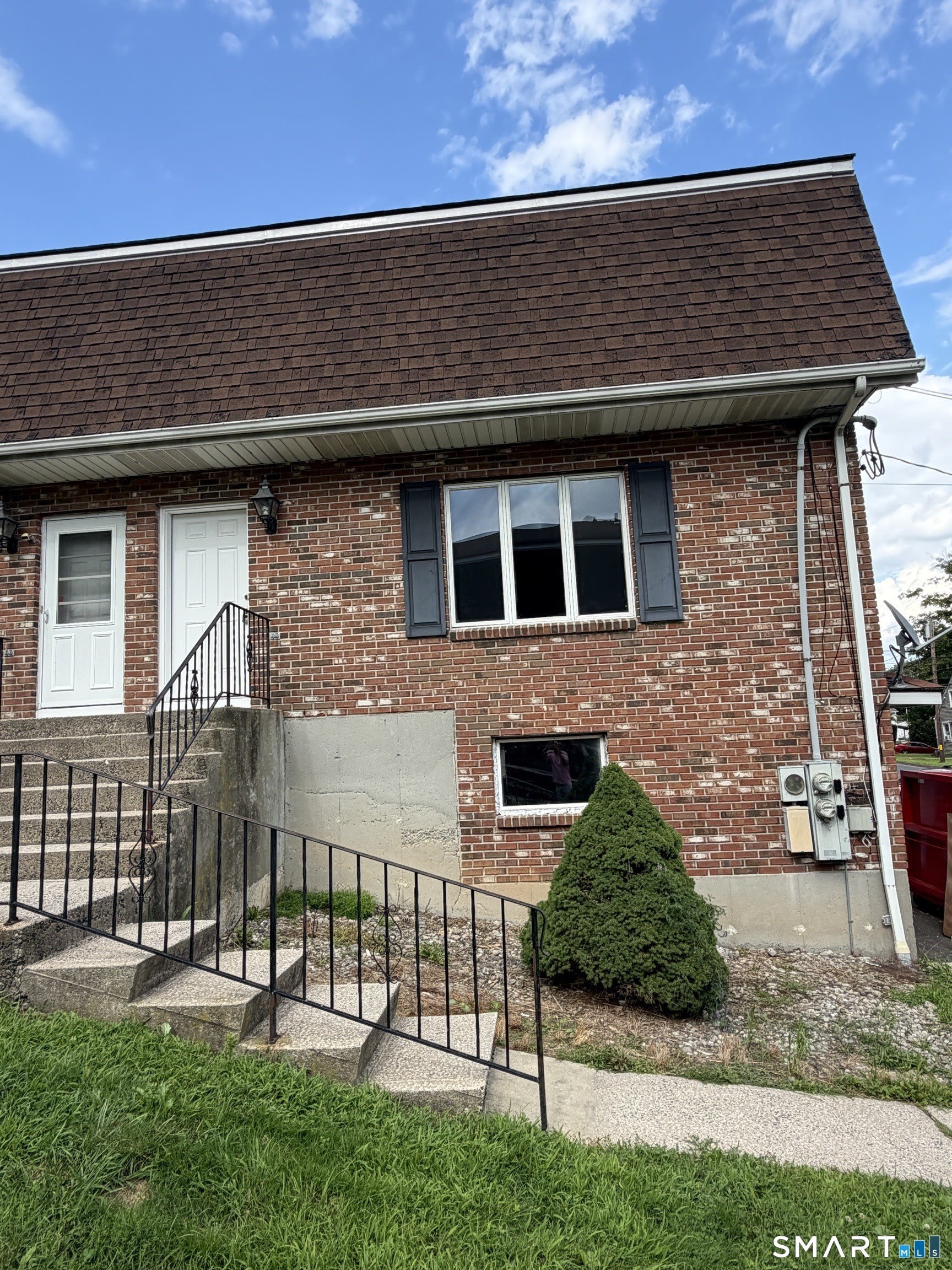 1474 Highland Avenue – photo 2