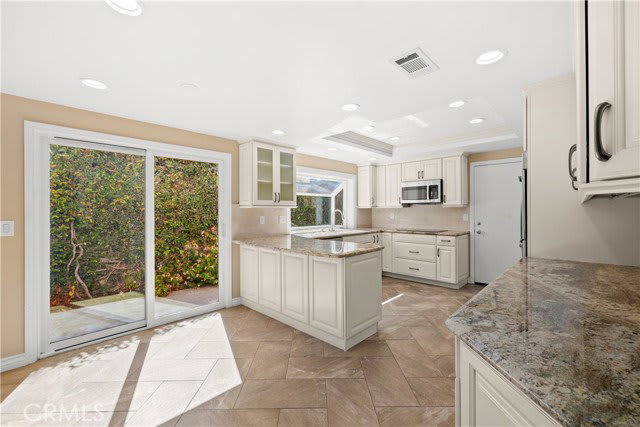 6871 Auburn Drive – photo 3