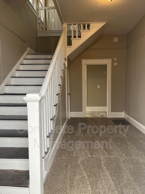 4636 Avenue T – photo 2