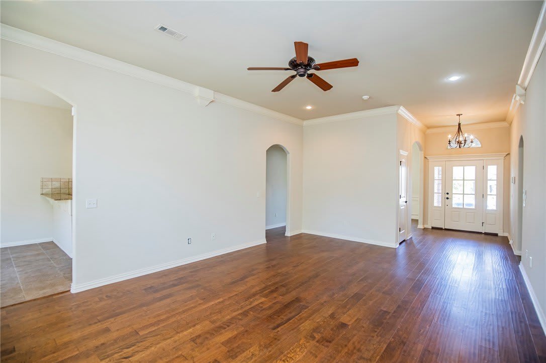 5319 Stockton Avenue – photo 2