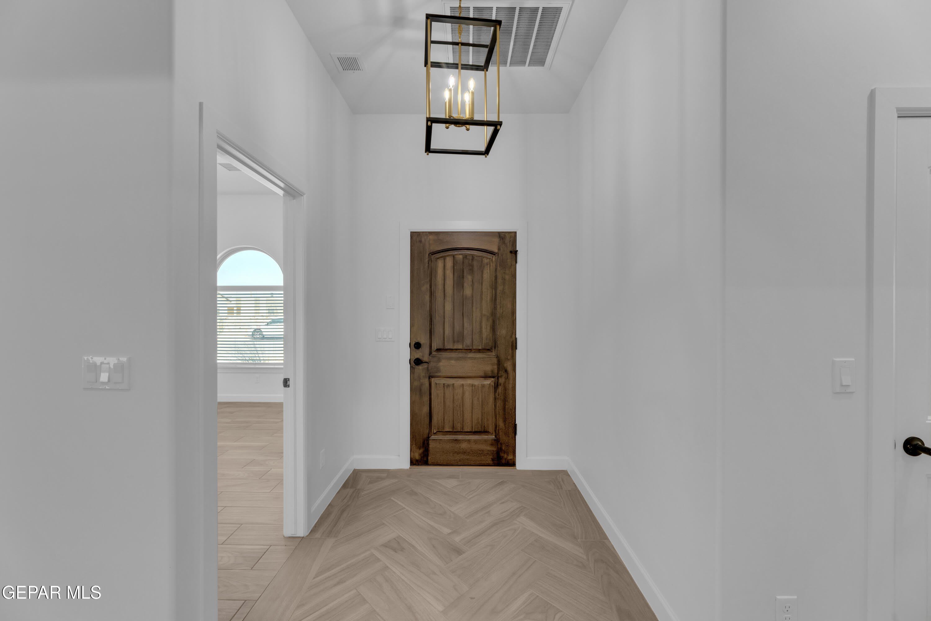 781 CEDARWOOD Avenue – photo 5