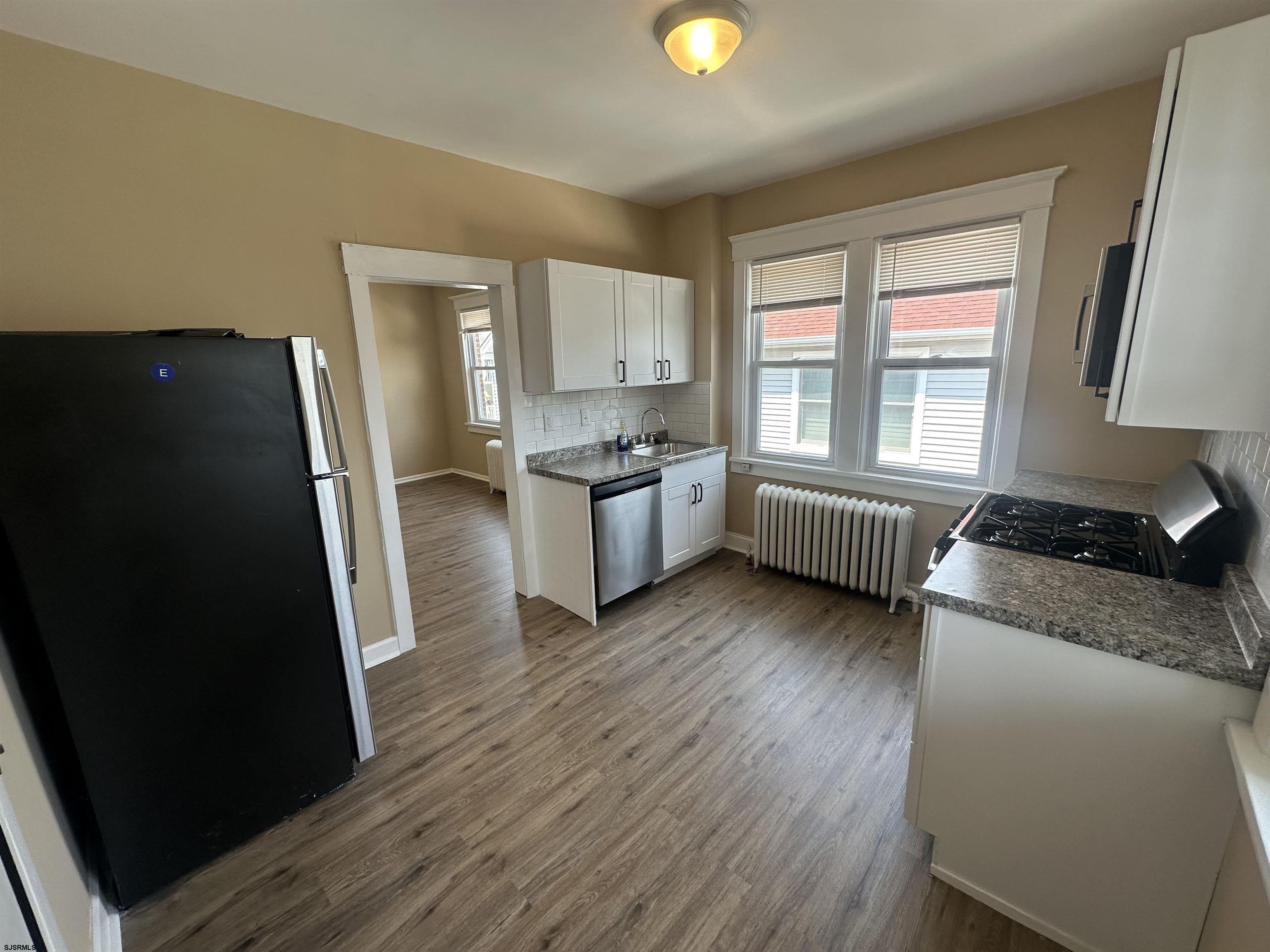 9 N Rosborough Ave – photo 4