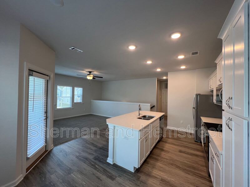 7017 Hummingbird Drive – photo 4