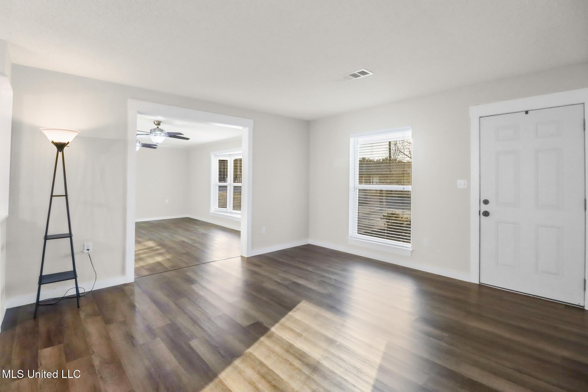 110 Jamaica Street – photo 4
