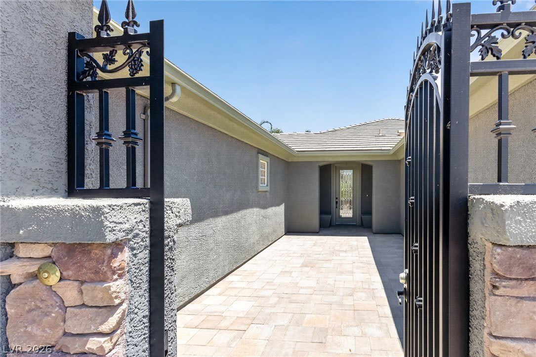 8606 Kennedy Heights Court – photo 2