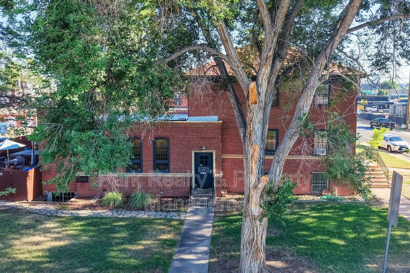 1301 W Dakota Ave – photo 4