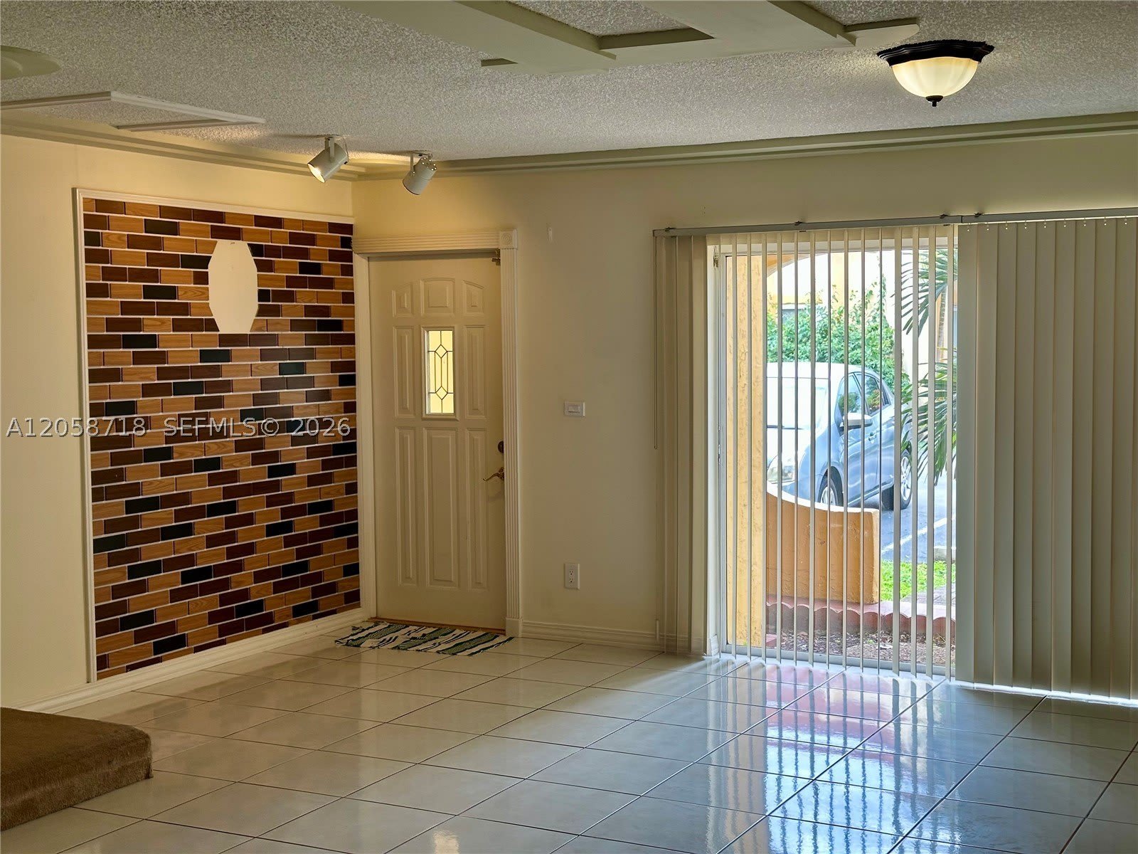 13705 SW 84th St – photo 2