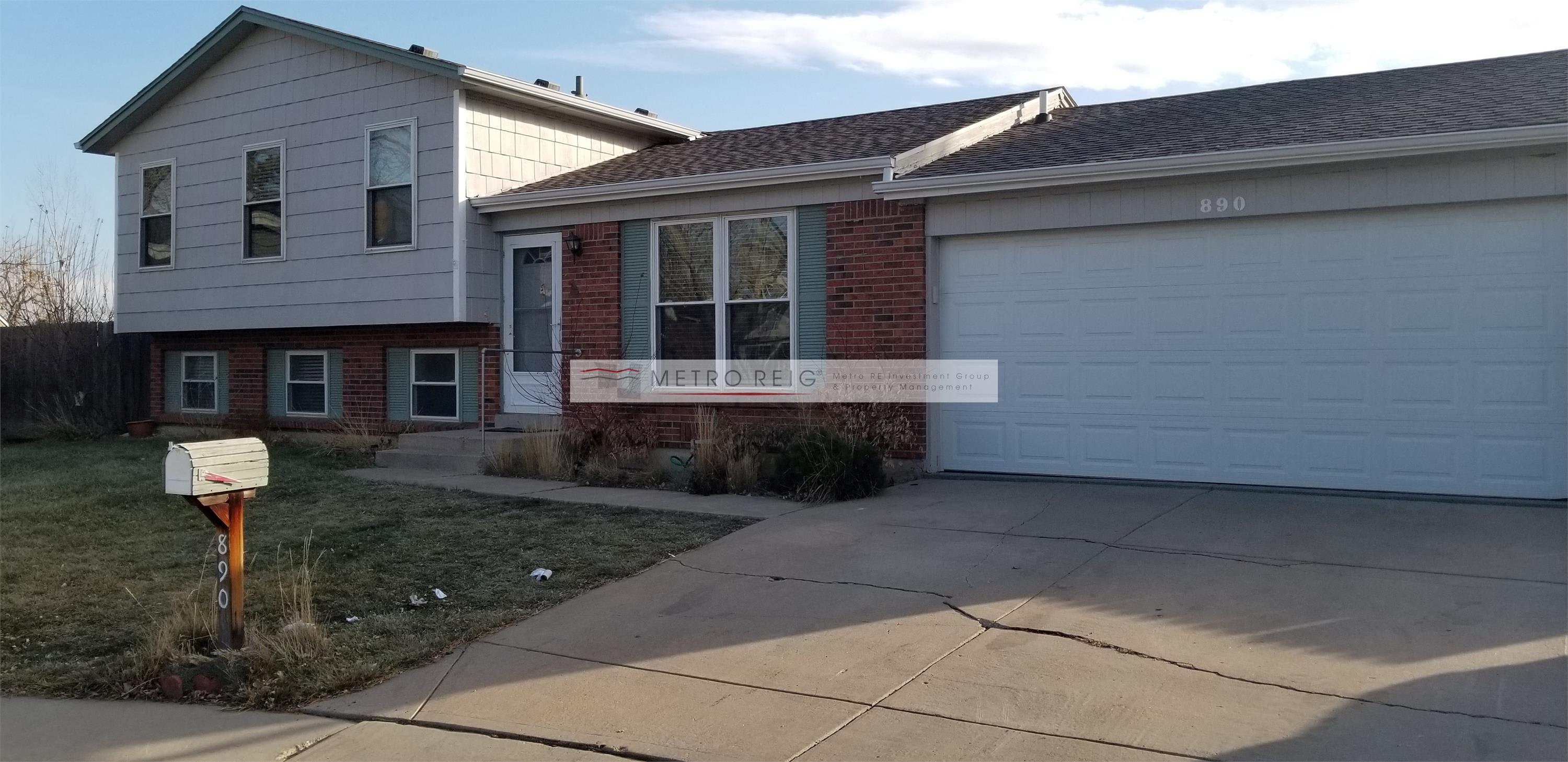 890 Lilac Street – photo 1
