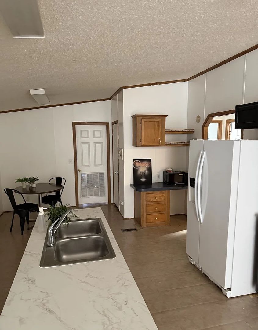 Room in 4 Bedroom Home in Leander – photo 3