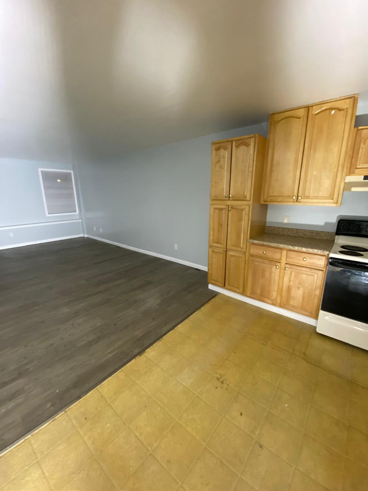 1140 Wolf Street – photo 5
