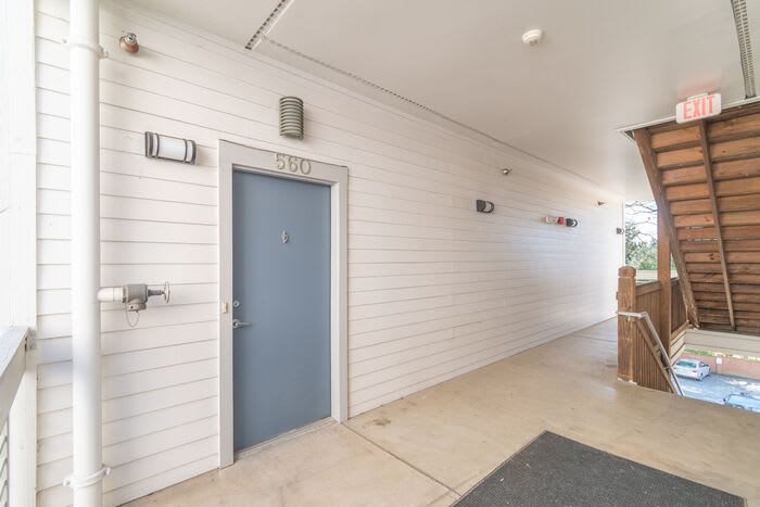 560 Oakland Avenue – photo 3
