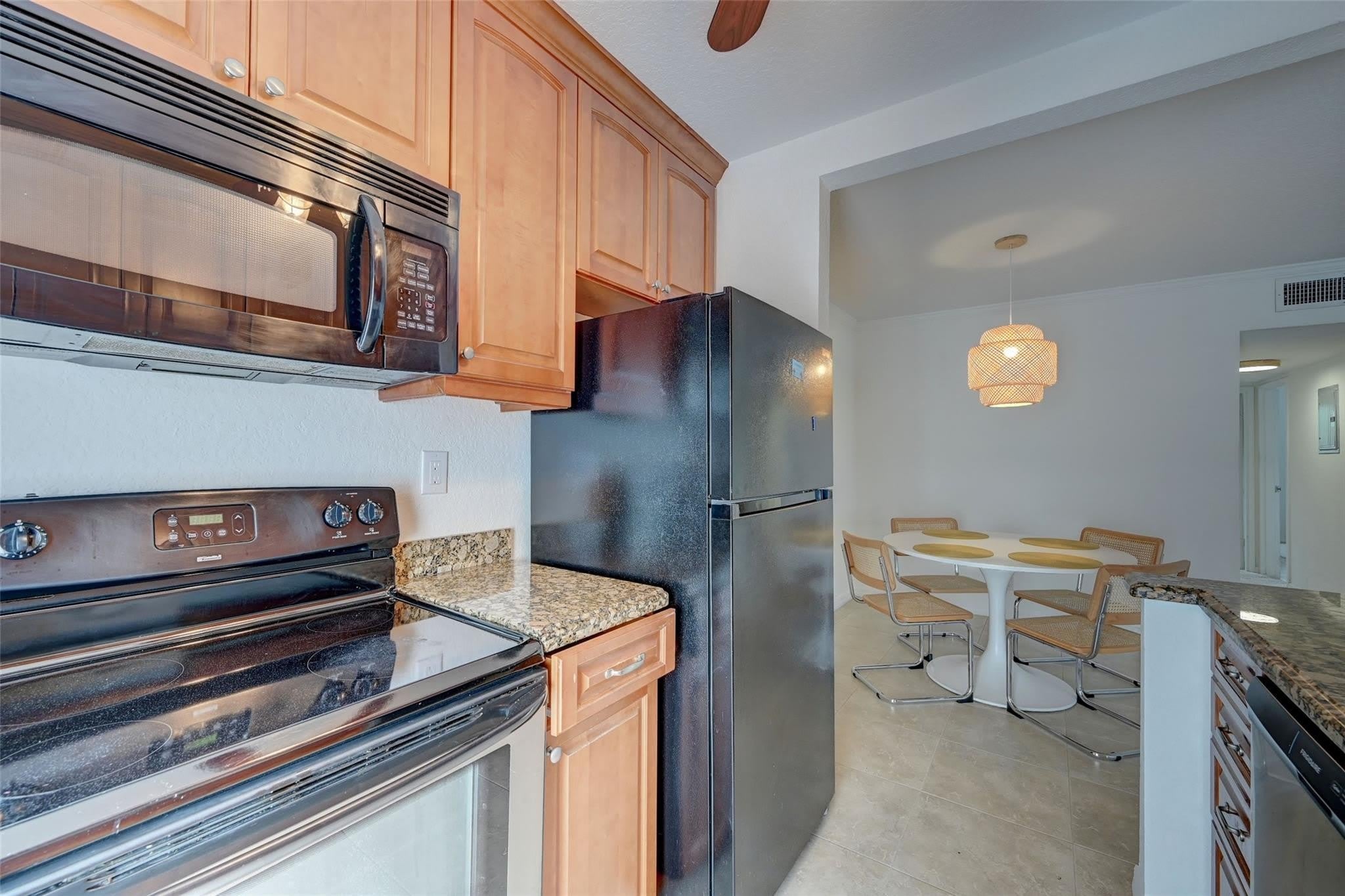 2020 NE 56TH Street – photo 3