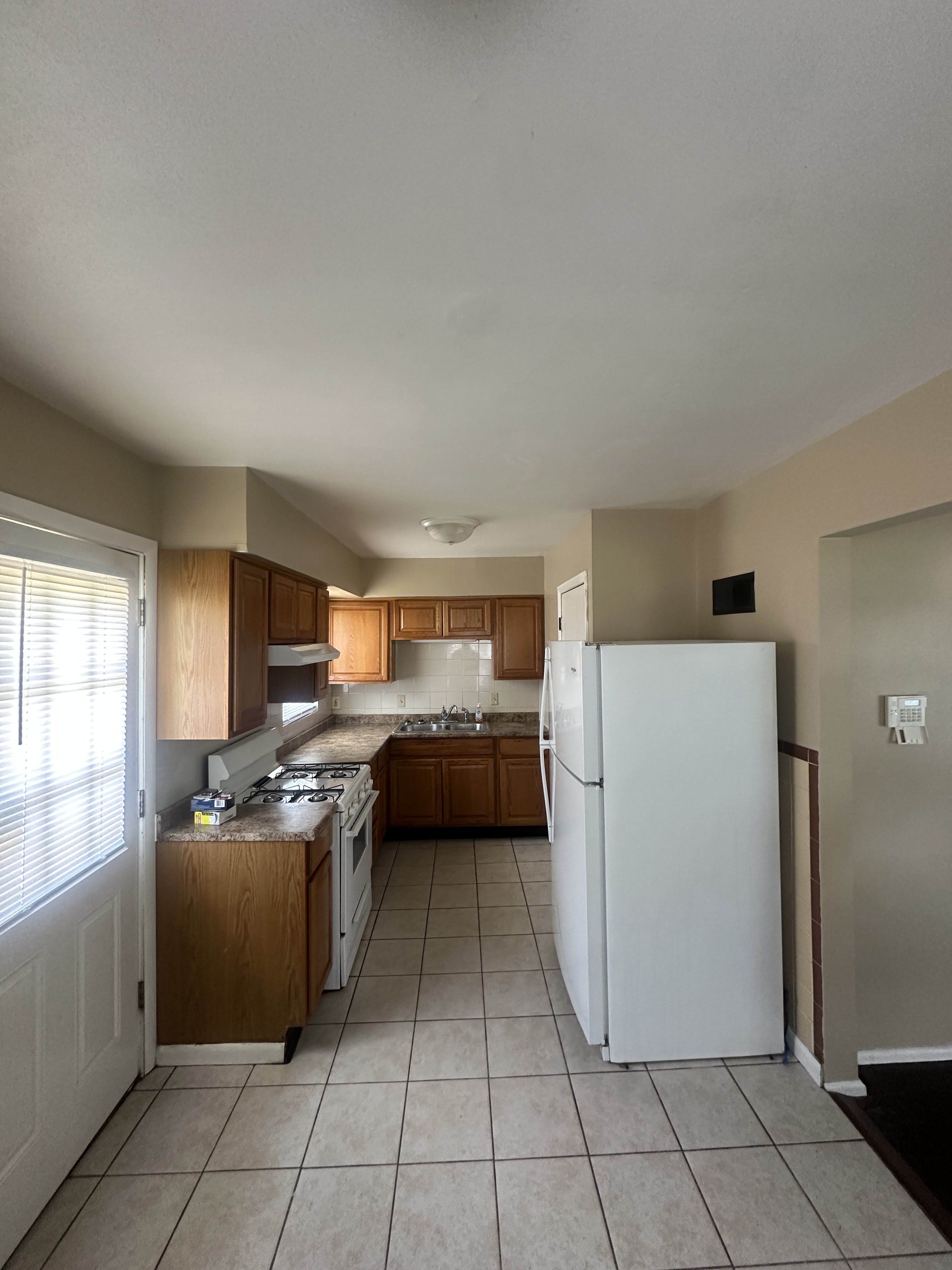 5940 Brand Ave – photo 3