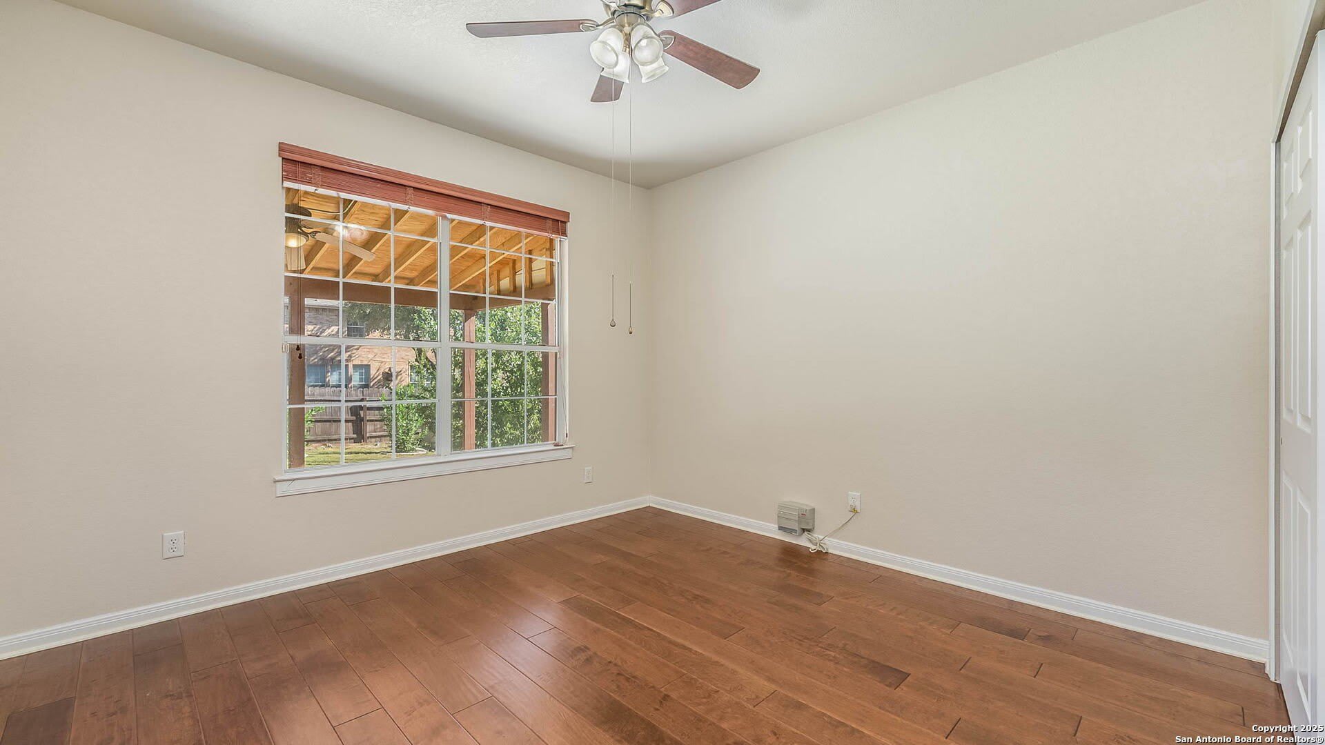 4511 Fern Hl – photo 2