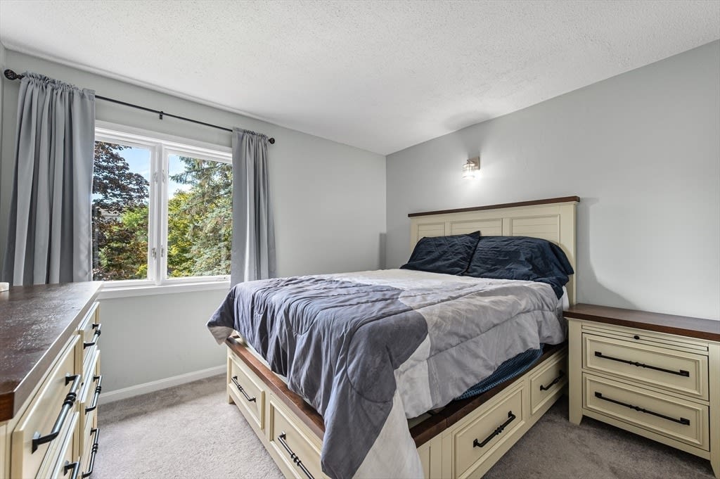 4 Duck Pond Rd – photo 2