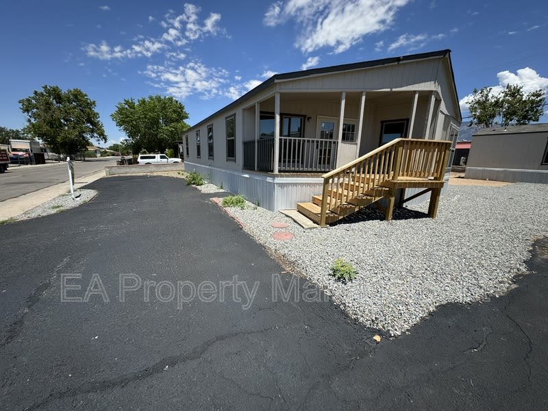7608 Leanne St NE – photo 1