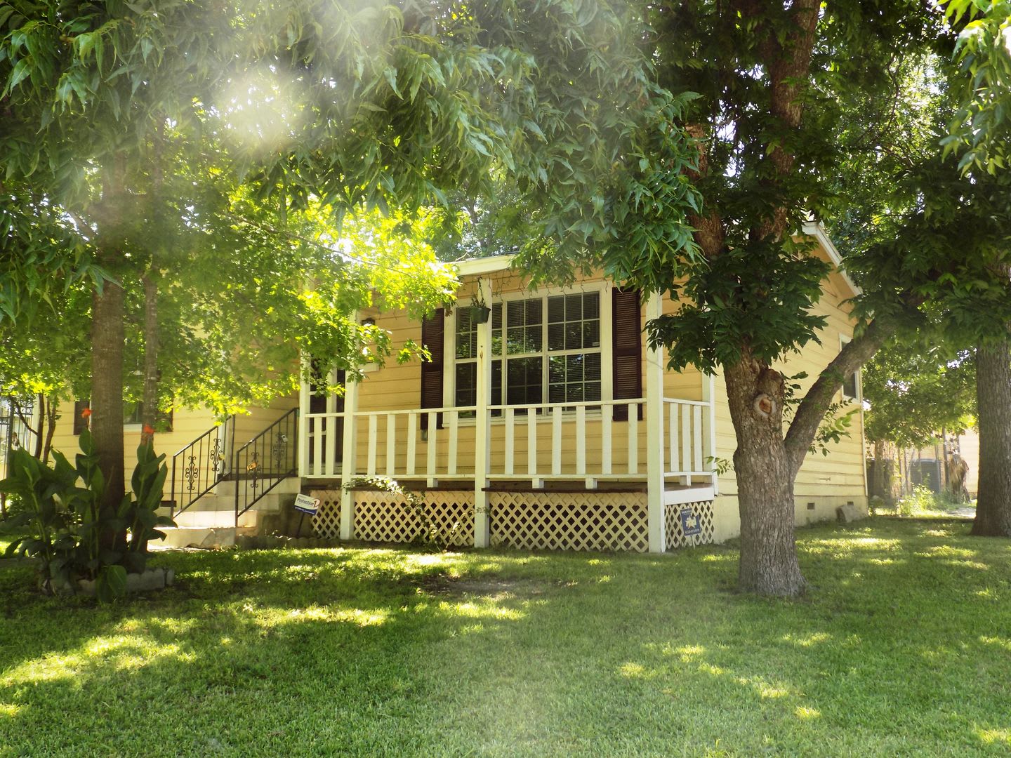 636 Norwood – photo 2