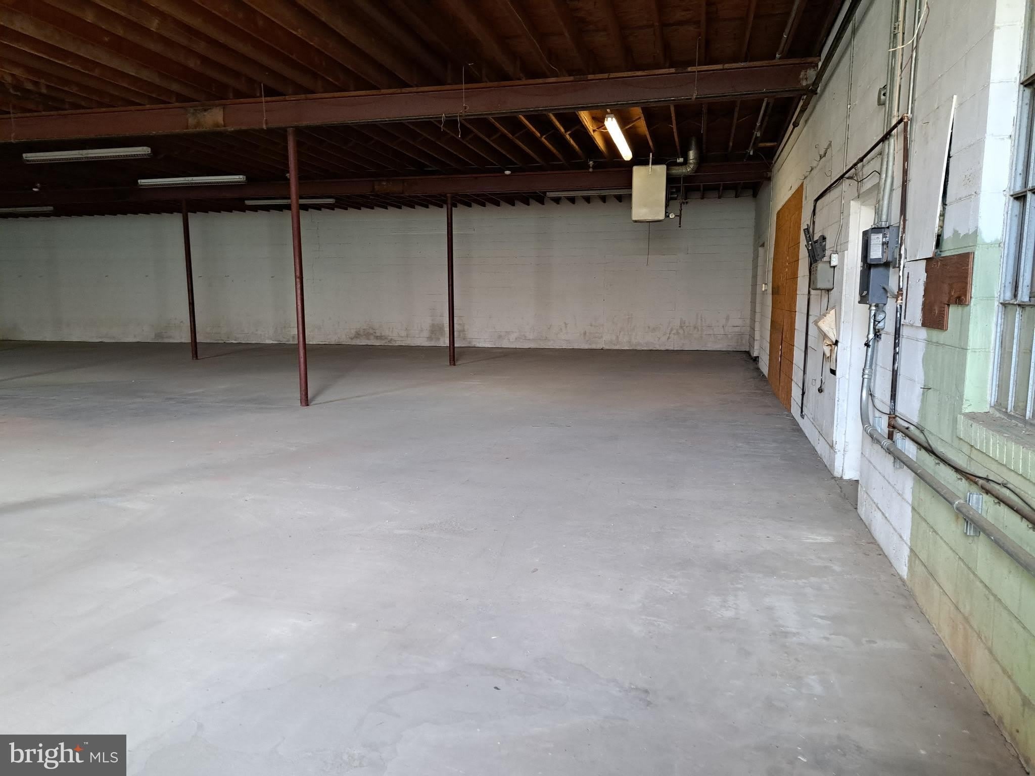 917 N EAST Street – photo 4